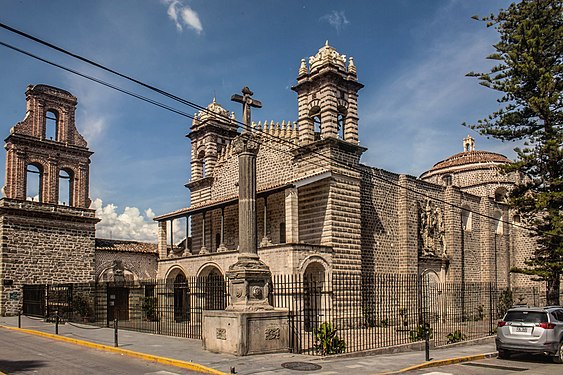 Iglesia de Santo Domingo, Ayacucho Photographer: Jpelsous