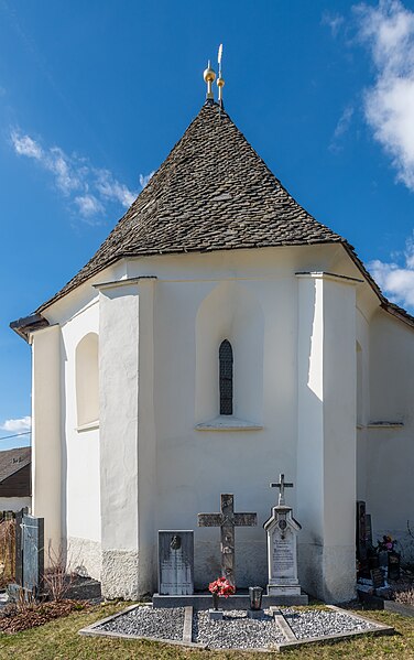 File:Feldkirchen Klein St. Veit Pfarrkirche hl. Veit Chorschluss 16032023 3645.jpg