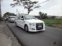 Ford_Expedition_Funeral_Hearse_1