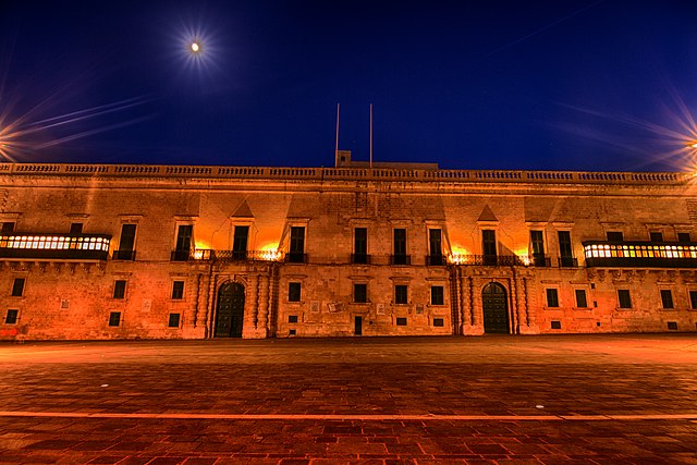 File:Grandmaster's Palace, Malta (41637543714).jpg - Wikimedia Commons