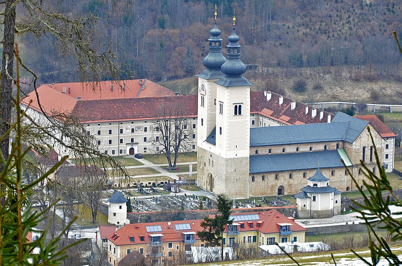 File:Gurk Domstift und Befestigungsanlagen 06042013 771.jpg