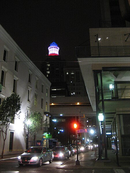 File:Hibernia Dome from Gravier & St Charles, New Orleans, 6 November 2008.jpg