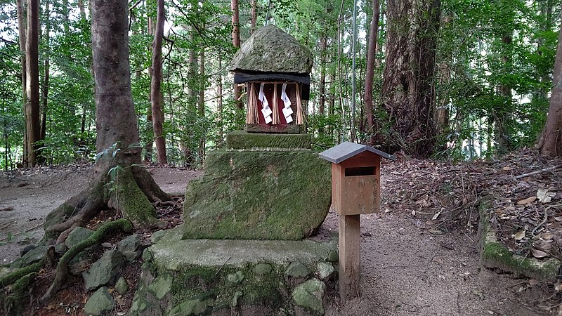 File:Homori shrine misaki yashiro.jpg