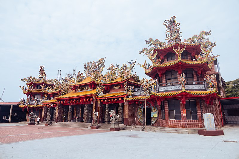 File:Houlong Qinghai Temple 2022.jpg