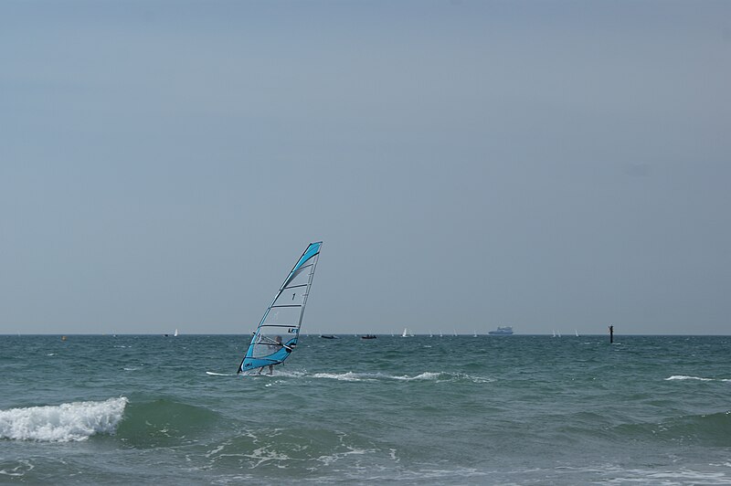 File:Island Games 2011 windsurfing at Yaverland beach 3.JPG