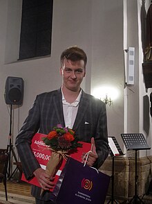 Ivan Vihor, menyusul kemenangannya di Ferdo Livadic kompetisi musik di Samobor, Kroasia