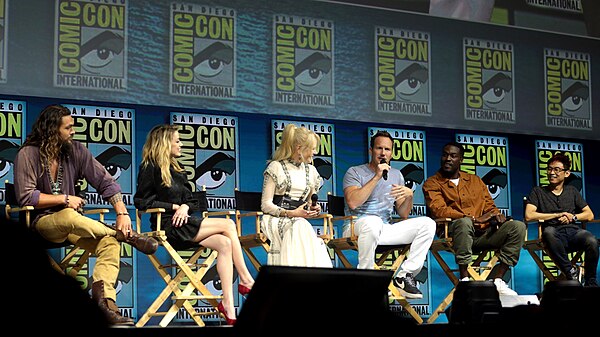 Cast and director of Aquaman at the 2018 San Diego Comic-Con. From left to right: Jason Momoa, Amber Heard, Nicole Kidman, Patrick Wilson, Yahya Abdul