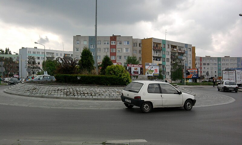 File:Jelcz-Laskowice, rondo.jpg