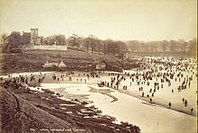 Skating on Duddingston Loch, 1900 John Patrick - Skating, Duddingston Loch - Google Art Project.jpg