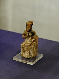 Kairo Museum Statuette Cheops 03.jpg