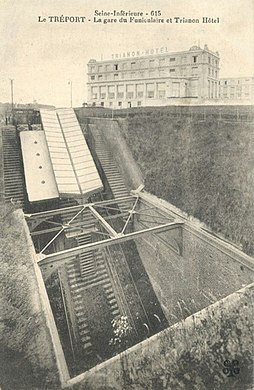 Station haute du funiculaire et l'hôtel Trianon - vers 1912.