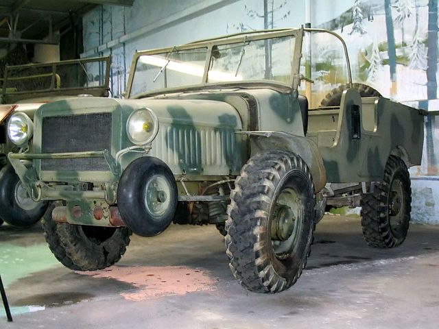 Custom French made multi-turret Landship nicknamed as the “Pluma