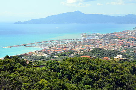 Lavagna e Chiavari da Santa Giulia-panorama-1.jpg