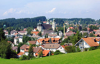 <span class="mw-page-title-main">Lindenberg im Allgäu</span> Town in Bavaria, Germany