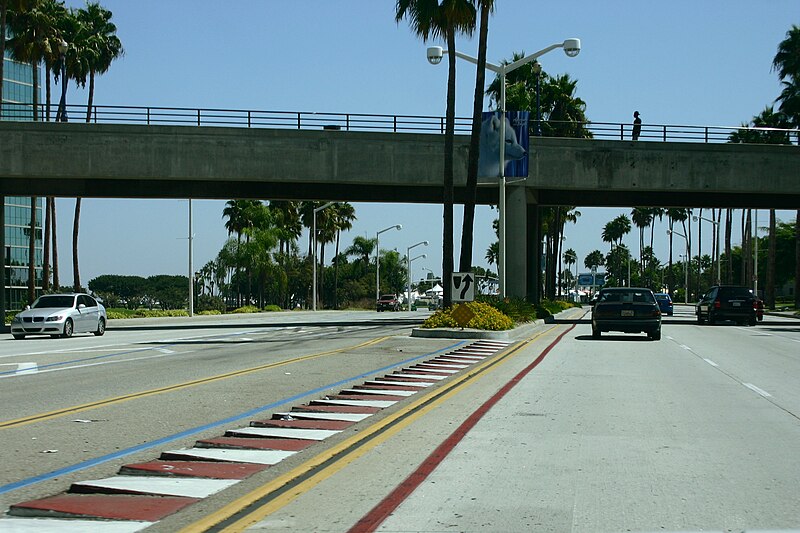 File:LongBeachCircuit-NearEndOfSeaside (33976607063).jpg