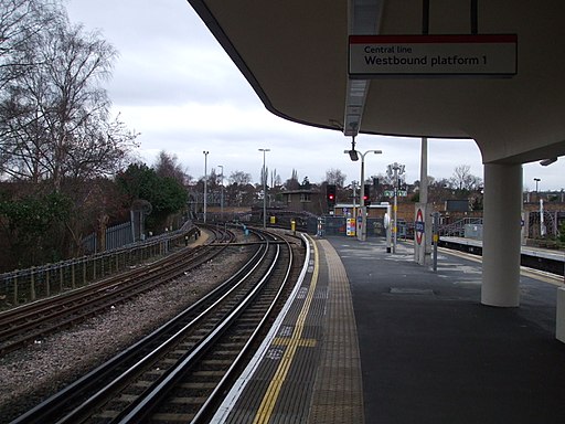 Loughton station westsouth