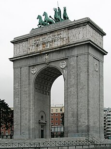 Madrid Arco de la Victoria01.jpg