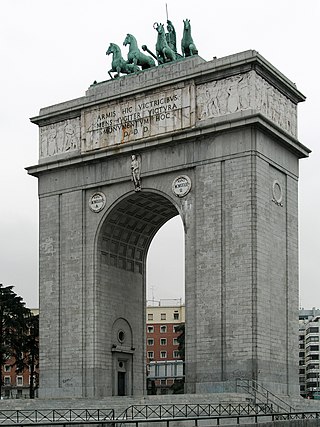<span class="mw-page-title-main">Arco de la Victoria</span> Triumphal arch built in the Moncloa district of Madrid, Spain