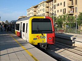 SFM diesel multiple unit in Manacor station