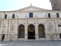 Mantova-Basilica Palatina di Santa Barbara1.jpg
