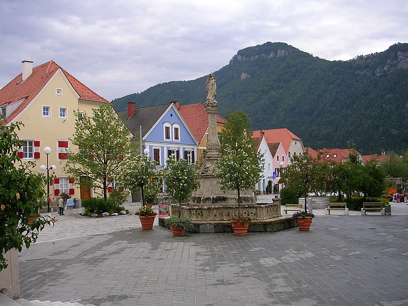 File:Mariensäule Frohnleiten.jpg