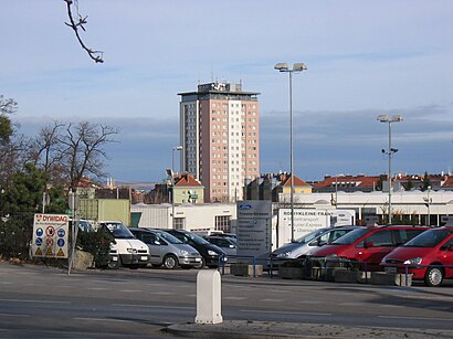 So kommt man zu dem Matzleinsdorfer Hochhaus mit den Öffentlichen - Mehr zum Ort Hier