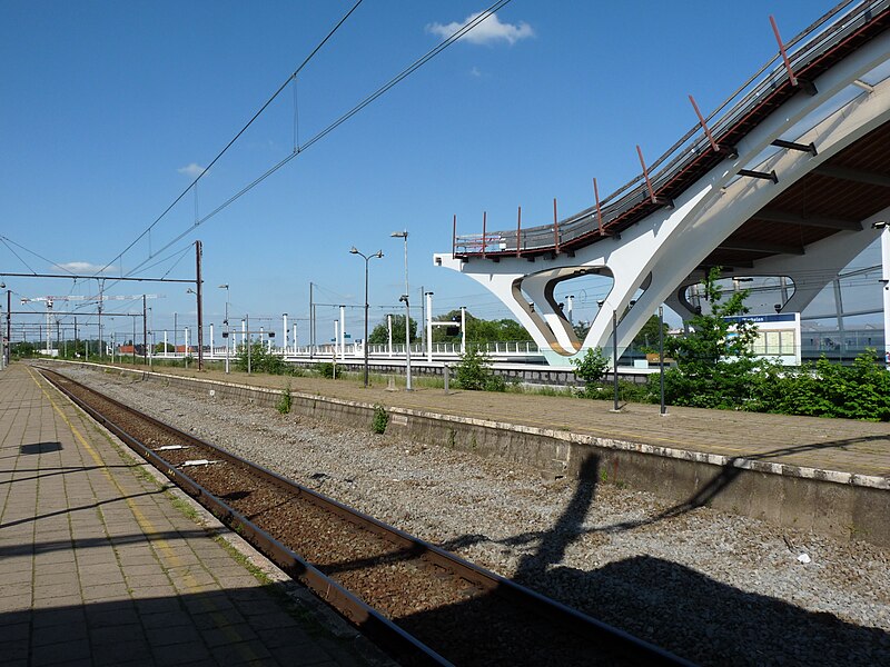 File:Mechelen nieuw perron 2021 1.jpg