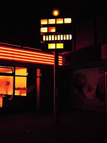 Fichier:Mengenlehreuhr_at_night,_1.jpg