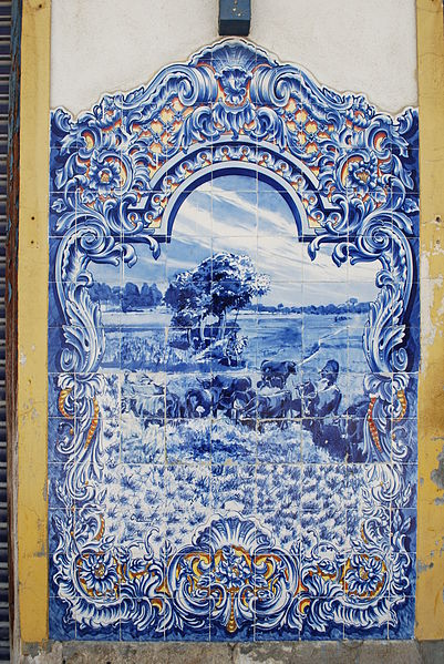 File:Mercado Municipal de Santarém - Azulejos.jpg