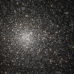 M 62; Хабл тэлескоп / STScI / WikiSky