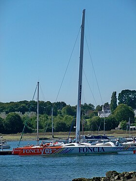 Mod70 Foncia la Centrul Nautic Kerleven, în Finistère, în 2012