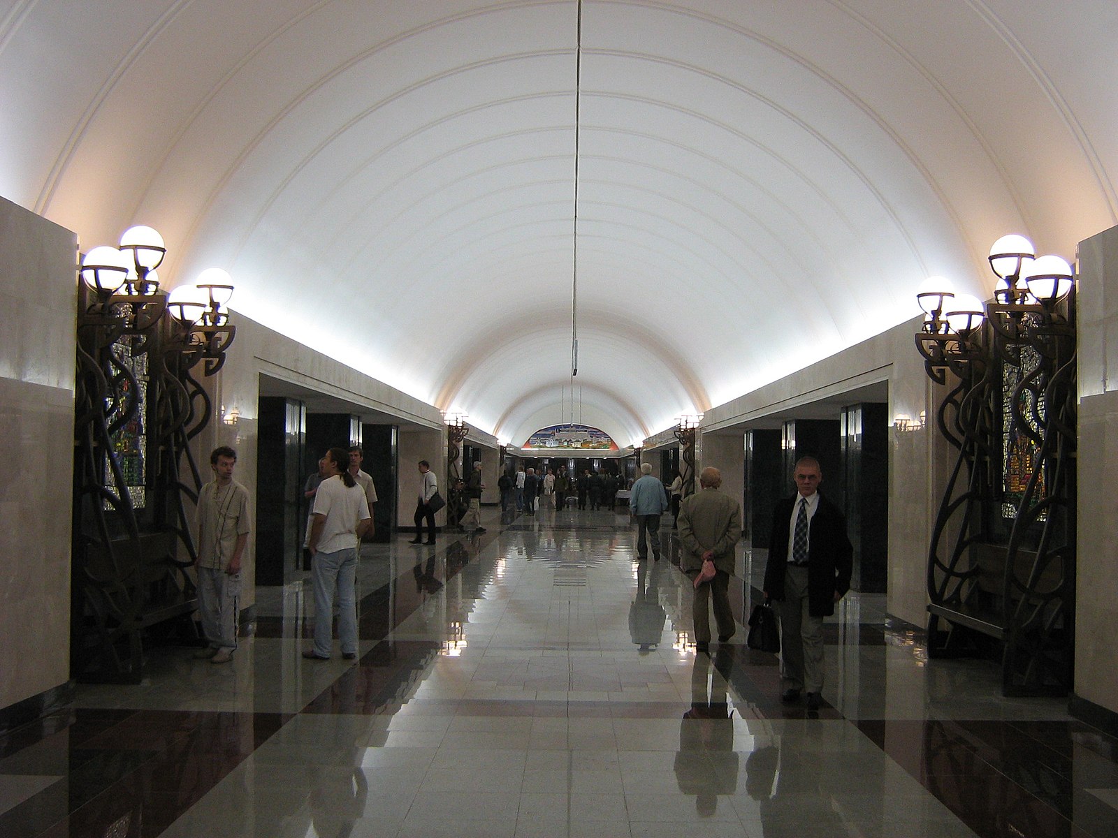 Трубная станция метро Москва