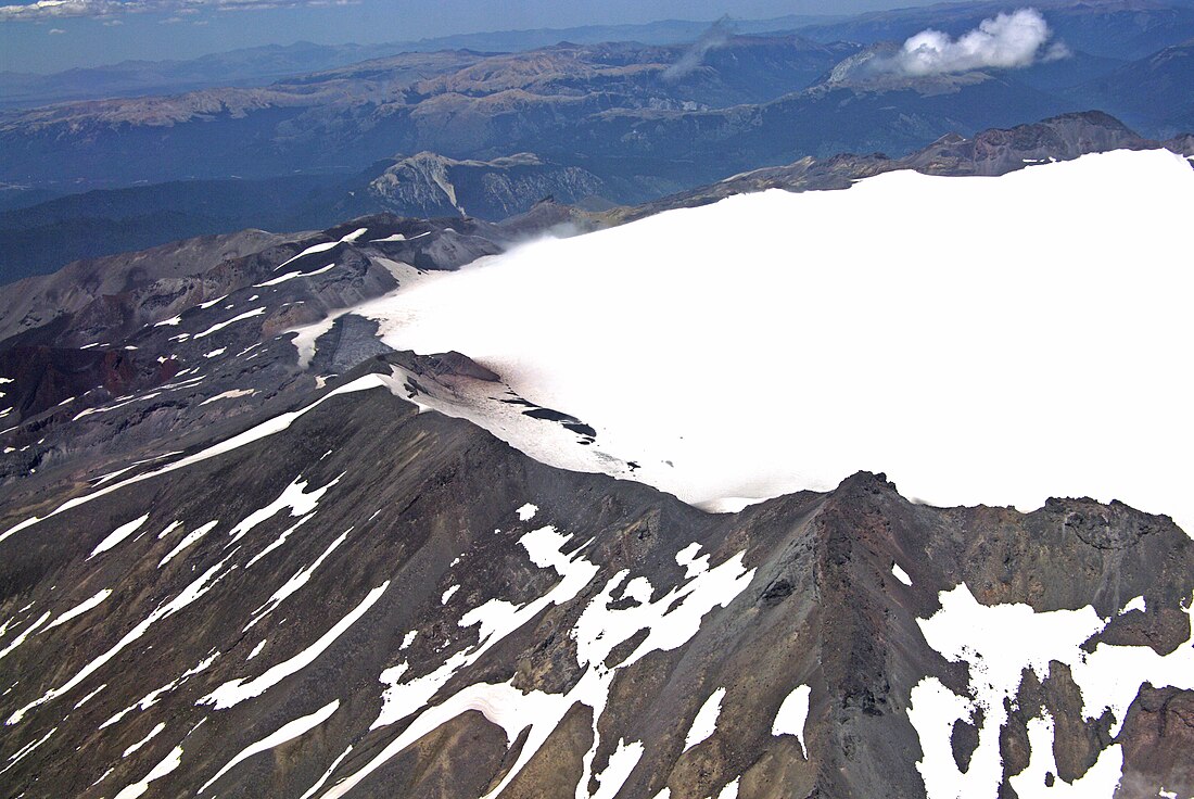 File:Nevados de Sollipulli.jpg