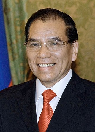 <span class="mw-page-title-main">Nông Đức Mạnh</span> Vietnamese politician