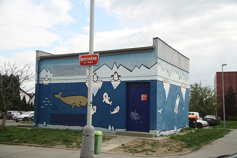 File:Overview of Distribution substation in Kostlivého street in Hostavice, Prague.jpg