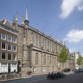 Roman Catholic Dominicus church, southern gable on the Spuistraat. Overzicht van de zuidgevel in de spuistraat - Amsterdam - 20424399 - RCE.jpg