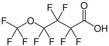 Strukturformel von Perfluormethoxybutansäure