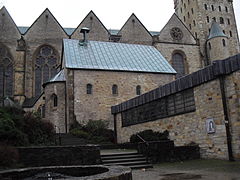 Capilla y al fondo la catedral