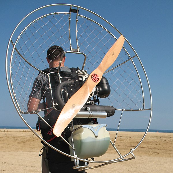 File:Paramotor Caldetes 06-06-07 006 (cropped).jpg