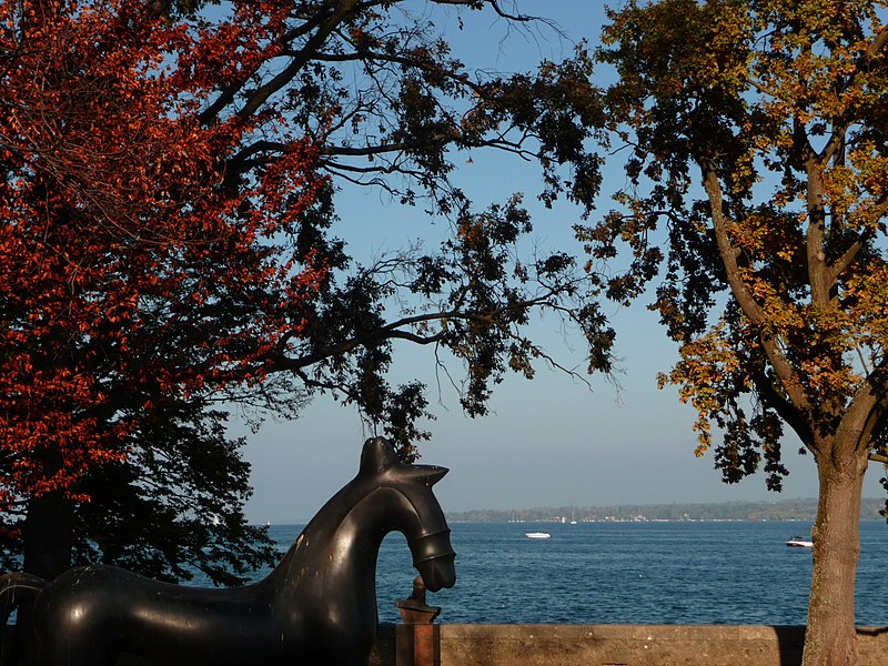 File:Parc de la Perle du Lac, Geneve - panoramio (19).jpg