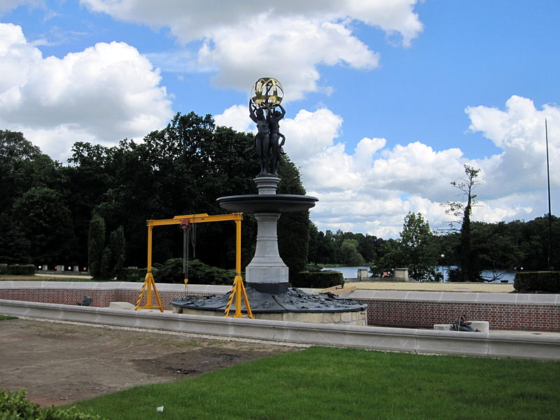 File:Park w Świerklańcu (02).jpg