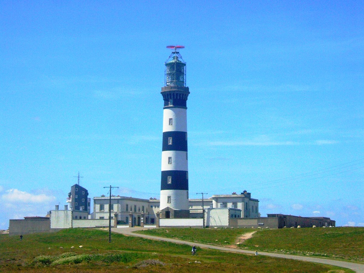 Маяк н. Le phare 132 часы.