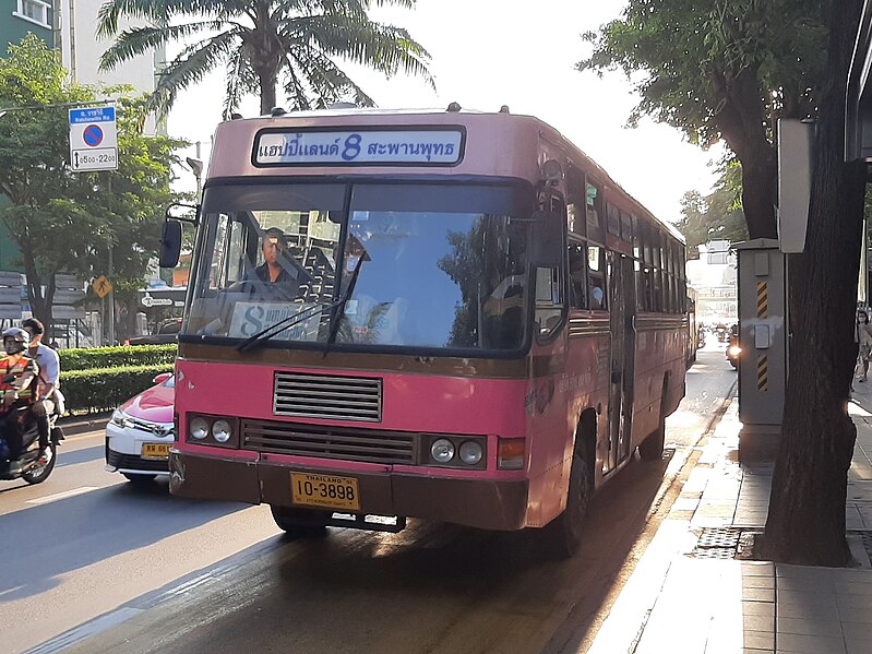 File:Pink Bus Route 8 35-108.jpg