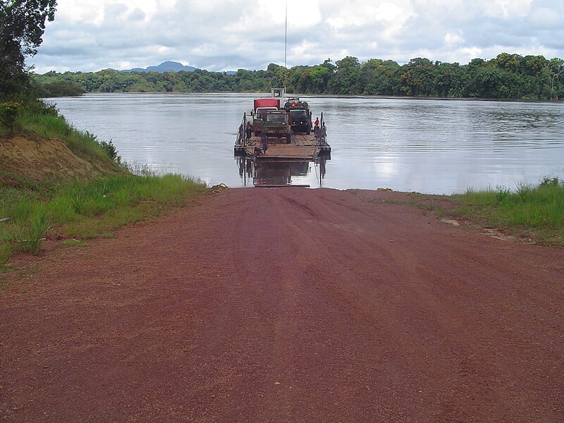 File:Pontoon Crossing at Mango Landing Essequibo River.jpg