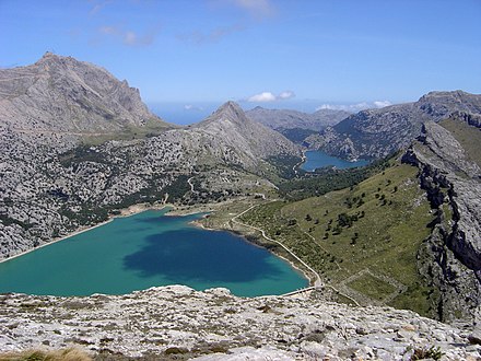 Lakes Cúber and Gorg Blau