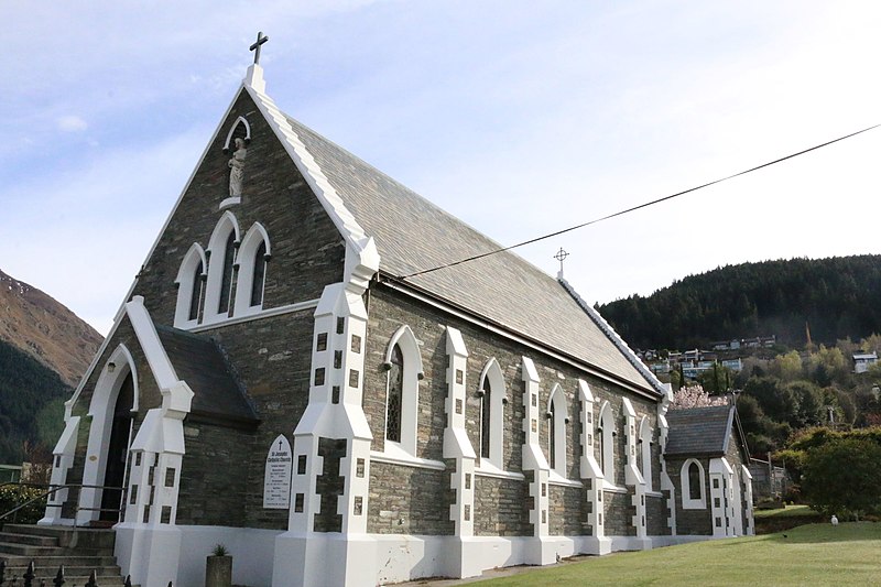 File:Queenstown Catholic Church 27.jpg