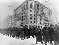 December 1941, jednotky odchádzajú z Moskvy na front