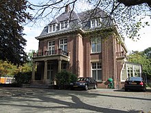Establishment in the embassy in The Hague