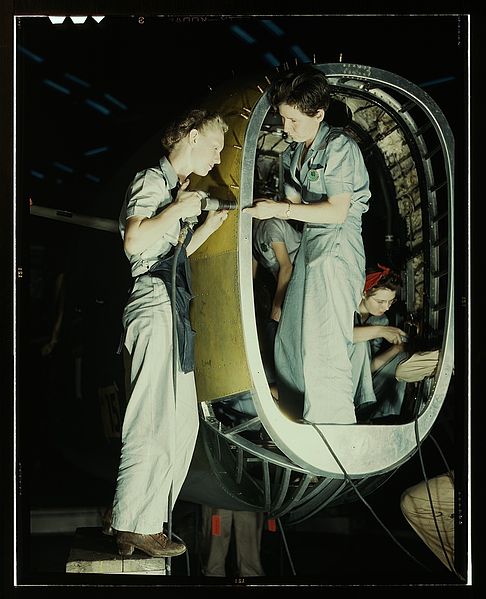 File:Riveters at work on fuselage of Liberator Bomber1a34927v.jpg