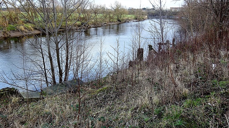 File:Robert Wilson's Munitions Quay, Stirling Harbour, River Forth.jpg